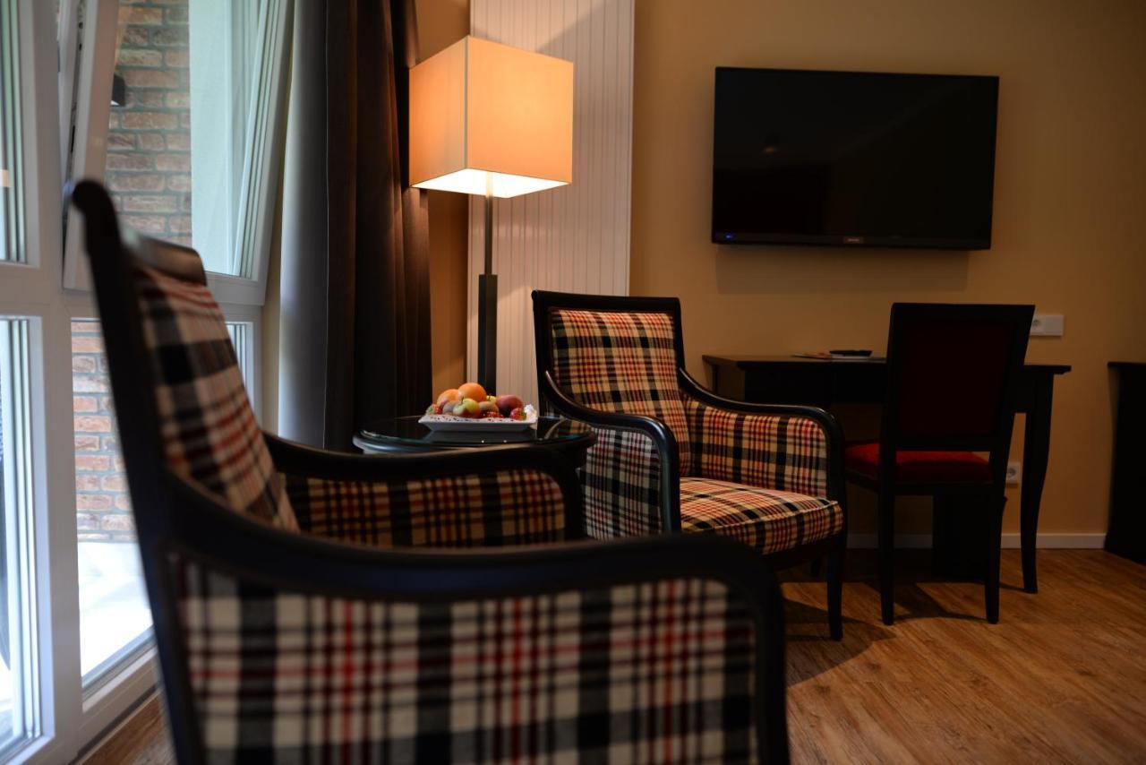 Gut Altona Hotel Dotlingen Exterior photo