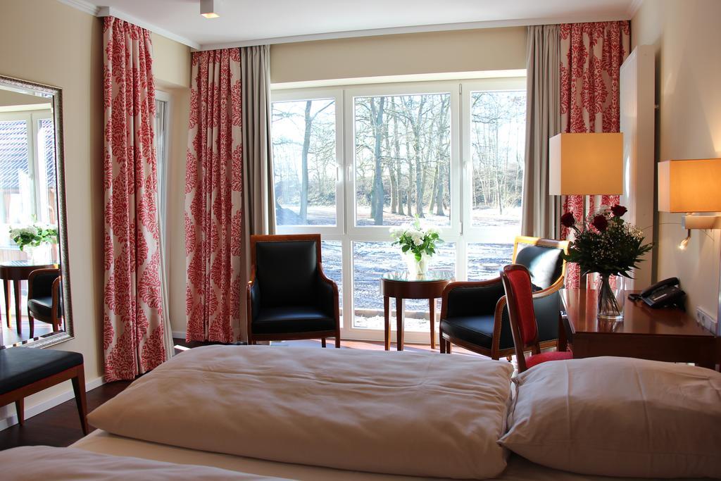 Gut Altona Hotel Dotlingen Room photo